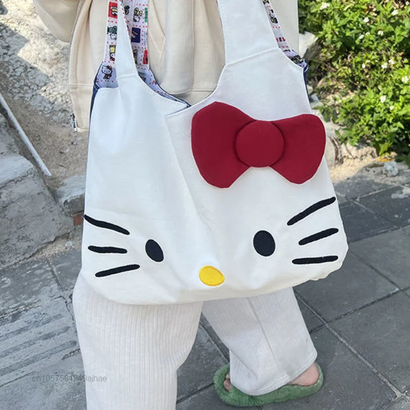 Sanrio Hello Kitty 2022 Tas Kanvas Tren Baru Tas Bahu Kapasitas Besar Tas Tote Kasual Wanita Y2k Tas Tangan Mewah Wanita Tas Lucu