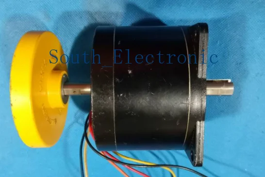 103H8221-1211    stepper motor    ,  In good working condition, free shipping  a