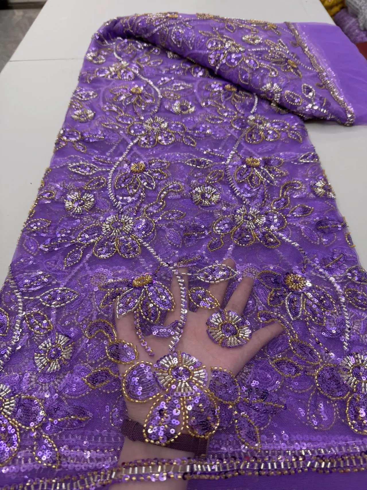 

Newest Luxury Heavy Beaded Lace High Quality Net African Sequins Lace Fabric Embroidery 2025 Dresses for Wedding Bridal Dress