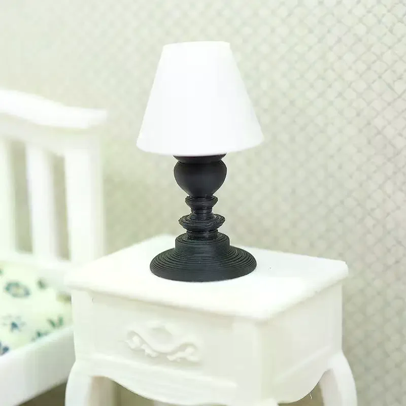 Vintage Mini Classical Table Lamp Model Tiny Dollhouse Decor for Sand Table Scene Layout Photography Props