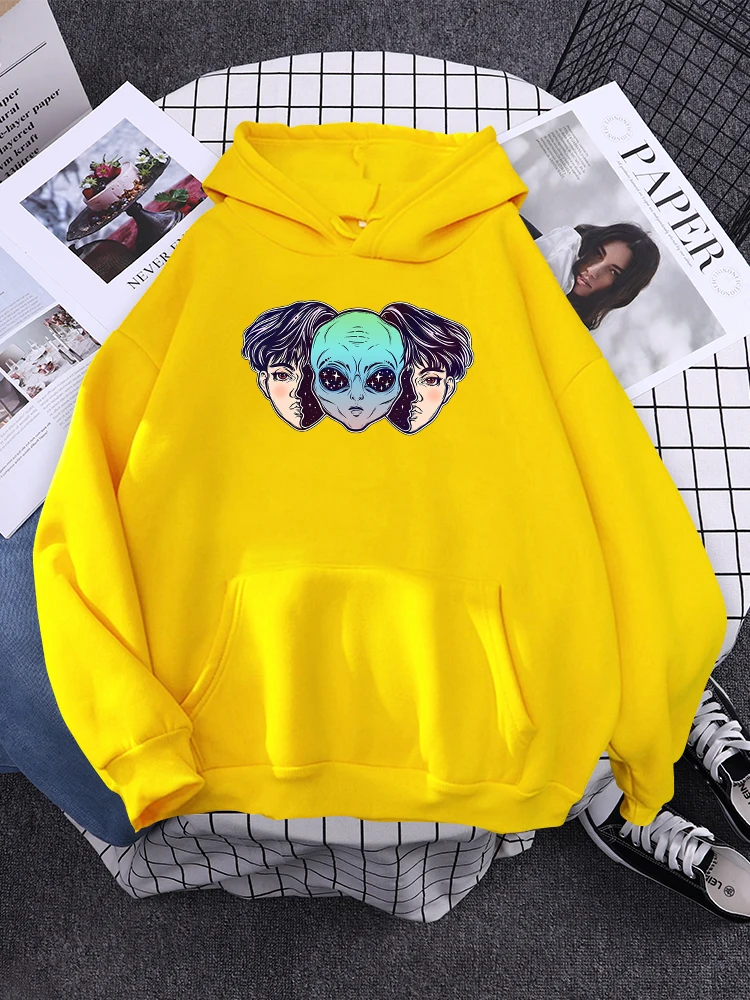 Outer Space Alien Disguised As Human Boy Women Hooded Casual Quality Streetwear Sports Fleece Pullover Street Fahion Sweatshirts