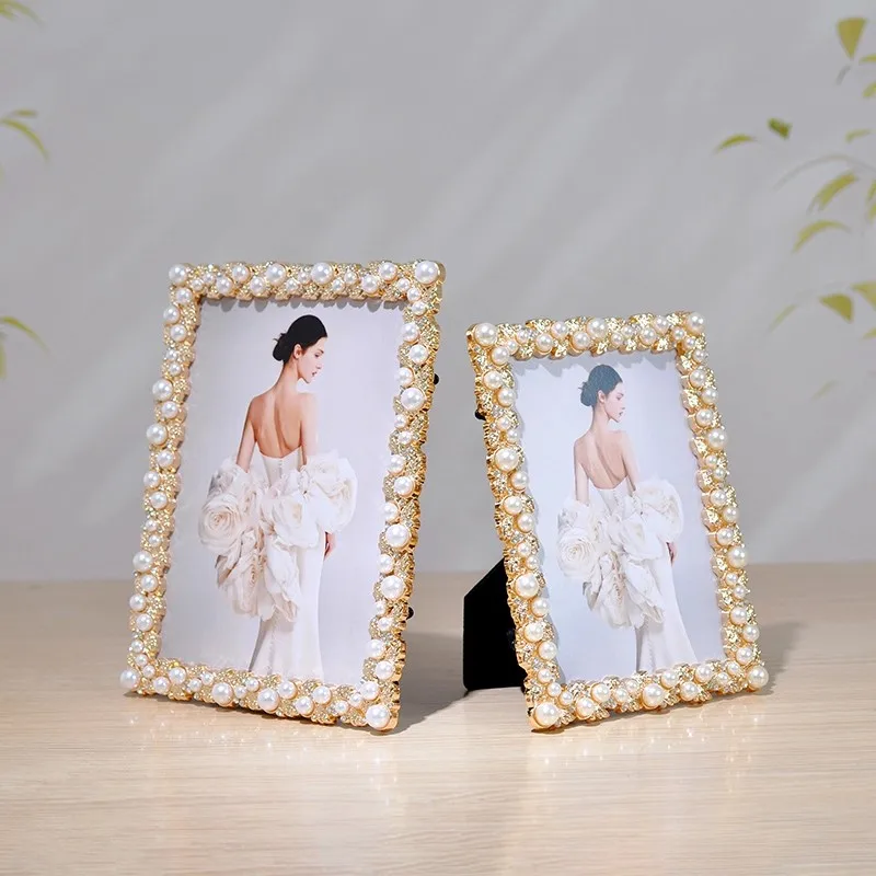 Luxury 6/7inches Metal photo frame gold picture frame with Artificial pearl inlay desk Decorative picture for wedding decroation