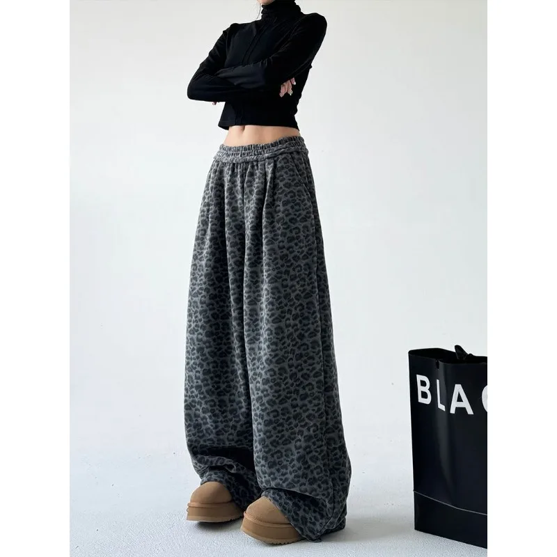 

American Leopard Print Velvet Casual Sports Pants for Women in Winter 2025 New Loose Wide Leg Sweatpants Floor Pants