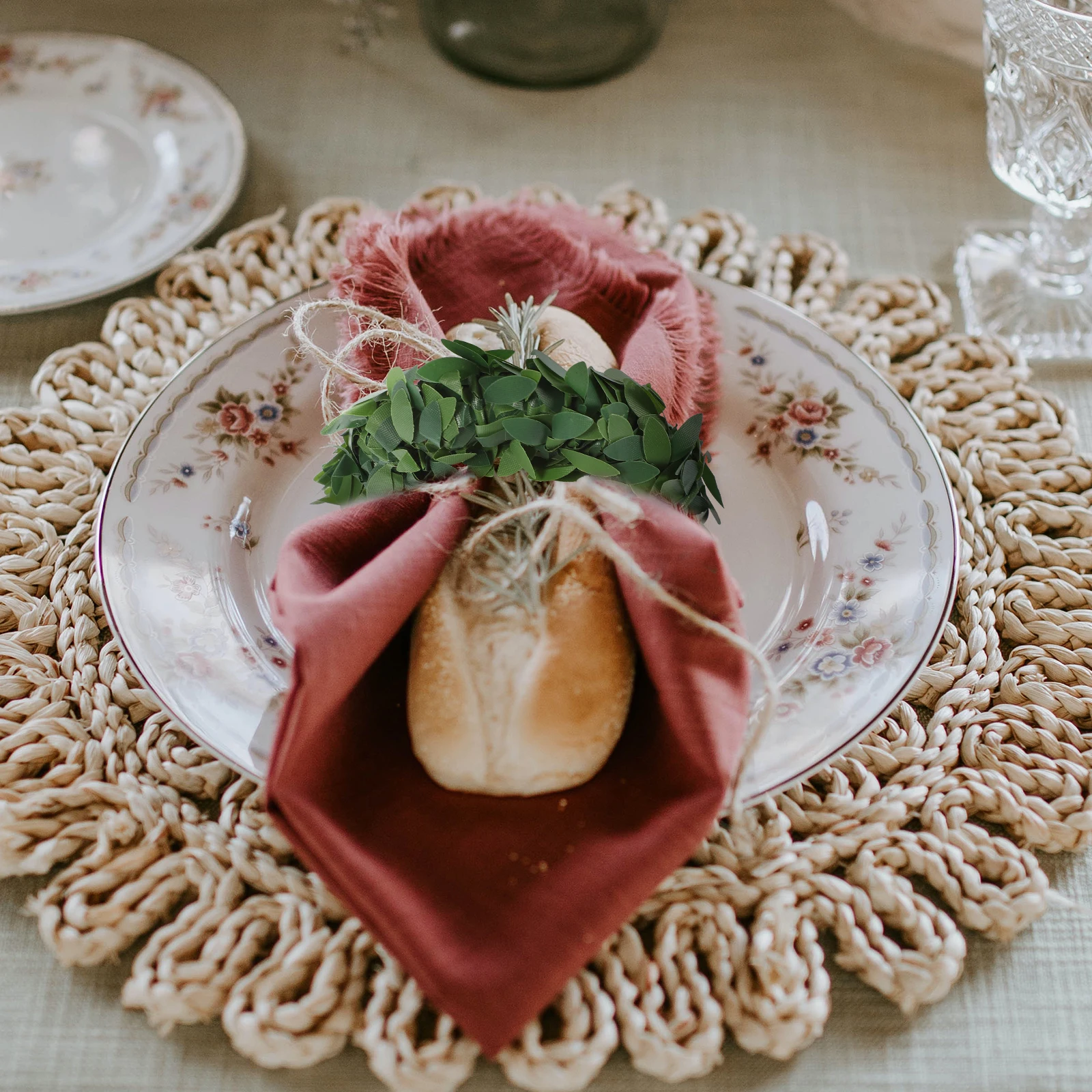 

6Pcs Artificial Leaf Napkin Rings Green Leaf Table Napkin Holders Holiday Party Dinner Decor Wedding Accessories