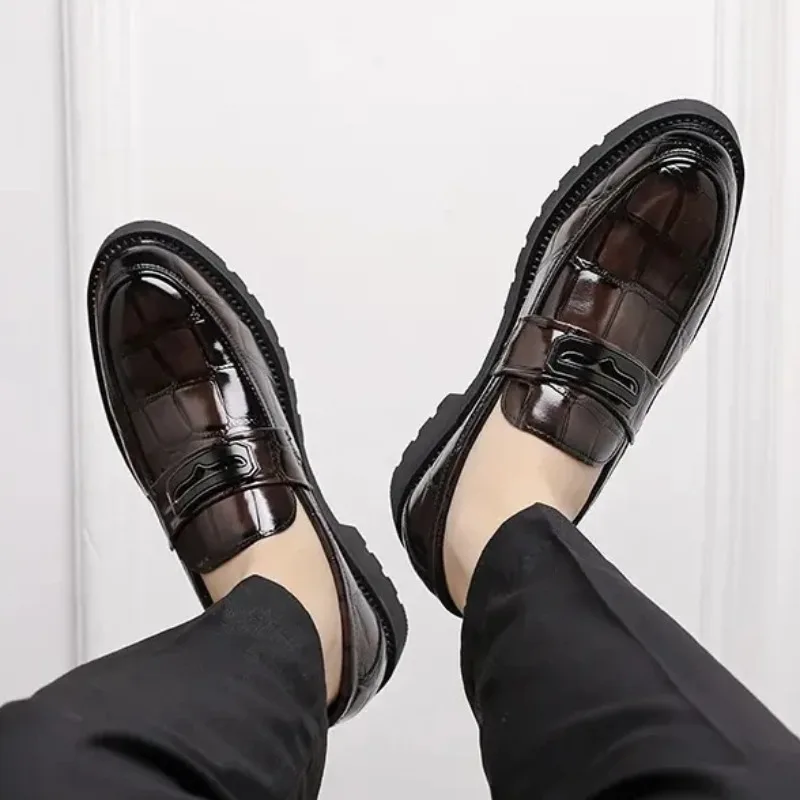 Men's Shoes Autumn Winter New Retro Dress Shoes Fashion British Busines Shoes for Men High Quality Loafers Size 38-48 Men Shoe