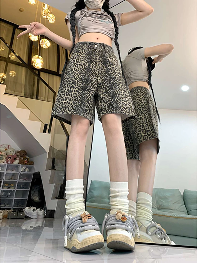 

WCFCX STUDIO American Retro Leopard Print Denim Shorts Women Streetwear Straight Leg Pants Harajuku Style Hip Hop Casual Pants