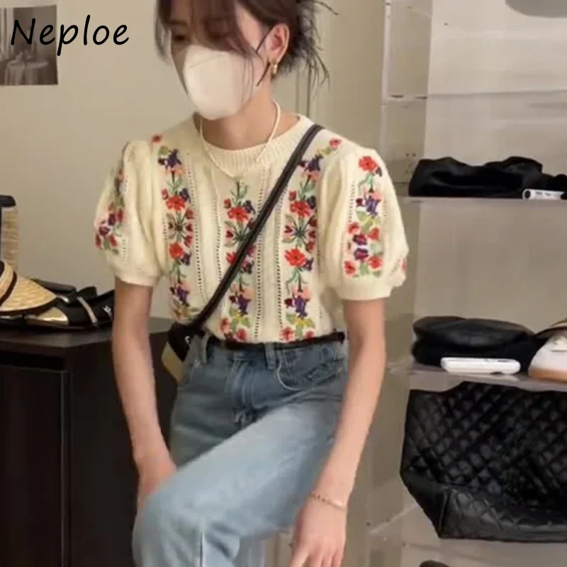 Neploe Elegant Puff Short Sleeve Knitted Tops Summer 2024 New Vintage Embroidery Flower Shirt Femme Chic O-neck T-shirts