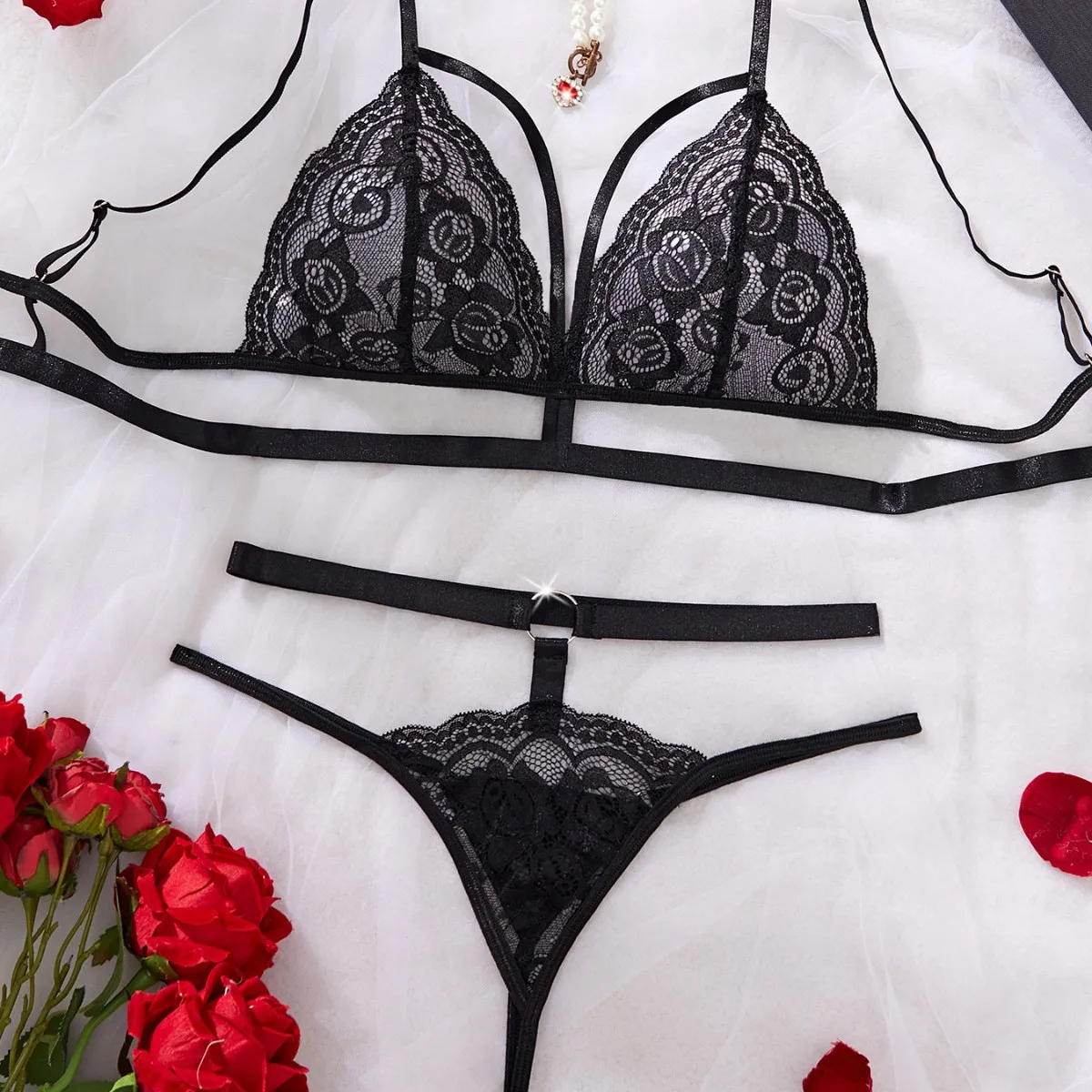 

Europe and The United States Popular Hot Women's Sexy Clothing Black Lace Deep V Three-point Underwear Belt Sexy Underwear Set
