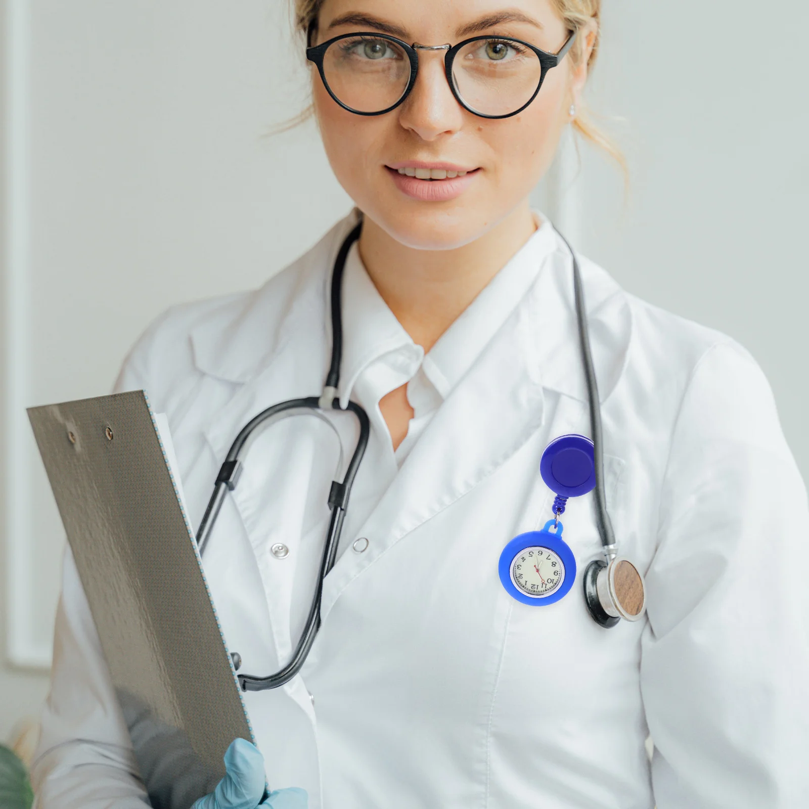 3 قطع ساعة جيب للممرضات للأطباء والممرضات للجنسين هدية للموظفين الطبيين مصنوعة من خليط معدني فاخر وحركة كوارتز مستديرة محمولة #1