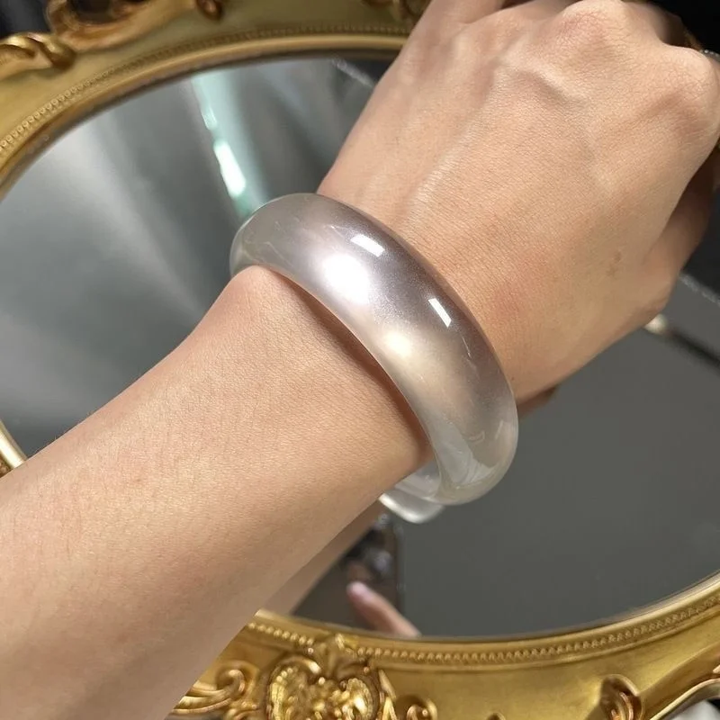 

Natural High Ice Transparent Water Foam Jade Agate Bracelet White Moonlight Ice Jade Chalcedony Bracelet for Women White Ice Jad