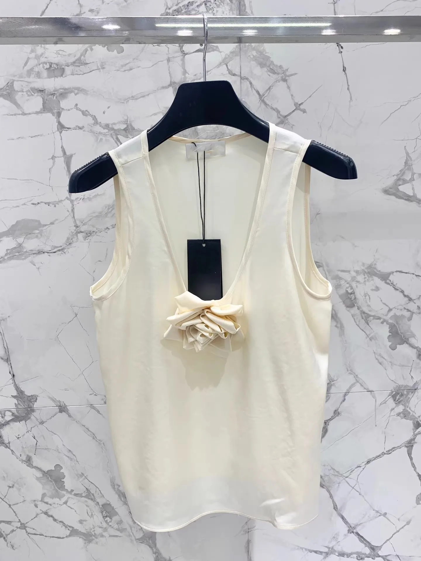 ملابس عصرية للسيدات البالغات مخصصة بنمط كسول ثلاثي الأبعاد سترة بدون أكمام جميلة وراقية #5