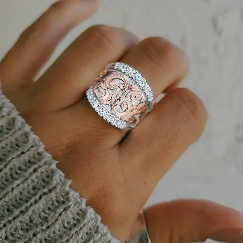 1 قطعة حلقة واسعة منقوشة بلونين - قطعة واحدة من مجوهرات شخصية كلاسيكية للسيدات #1