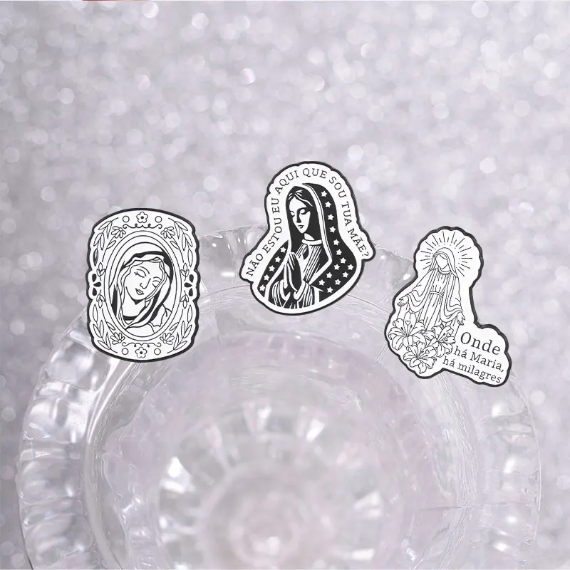 Vintage-Abzeichen mit religiösem Motiv der Jungfrau Maria und des Heiligen Benedikt, Emaille-Abzeichen, christliche Zitate, Anstecknadeln, Metallbroschen als Geschenk für Gläubige. – Detail 6