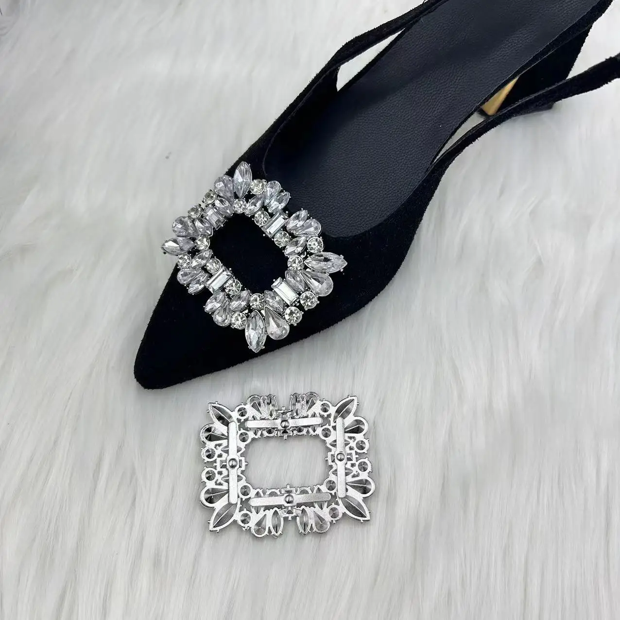 Schuhclips für Hochzeiten – 1 Paar Kristall-Strass-Schnallen für Brautschuhe – Schuhe mit hohen Absätzen und Strass-Schnallen als Accessoire. – Detail 6