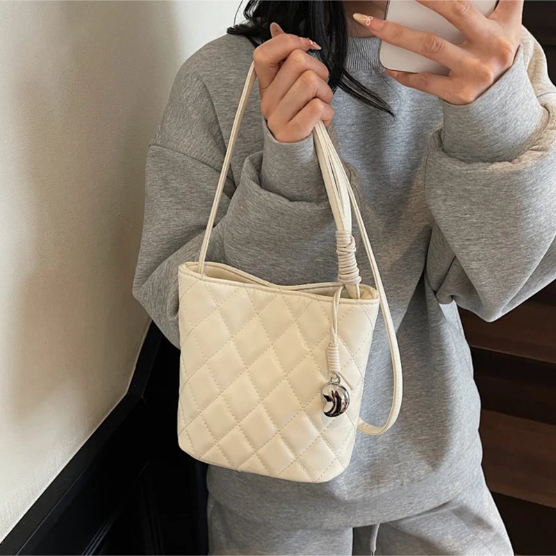 

Classic Red Women Shoulder Bags Summer Versatile PU Leather Lady Handbags Solid Color Commuter Crossbody Bag