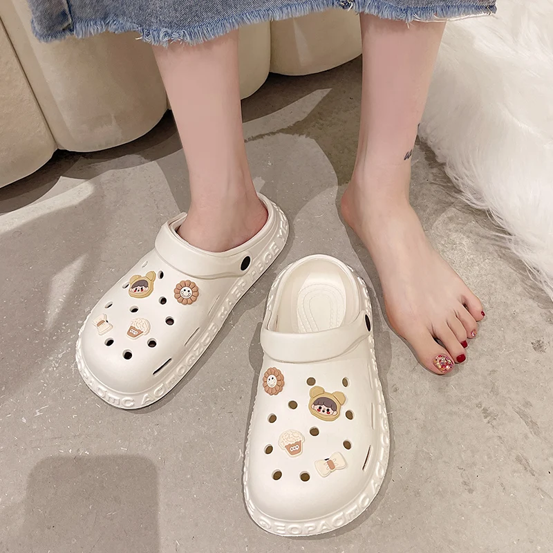 New Sandal Slippers DIY Cute Cartoon Clogs Women Mules Summer Beach Sandals Cave Hole Female Garden Shoe For Students Girls