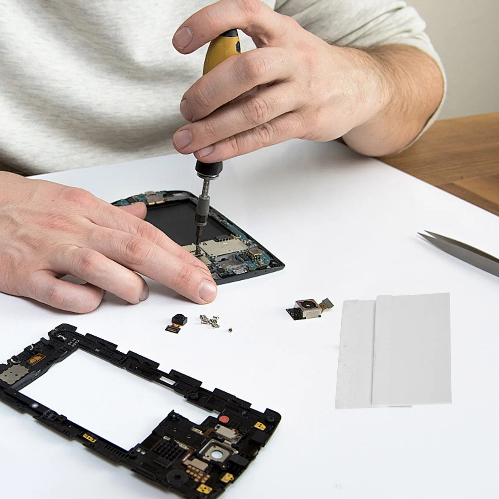 

Набор из 10 штук: Скребки-лопатки для удаления пузырьков с пленки для телефона, картонные скребки для нанесения пленки, маленькие скребки-лопатки, картонные скребки-лопатки