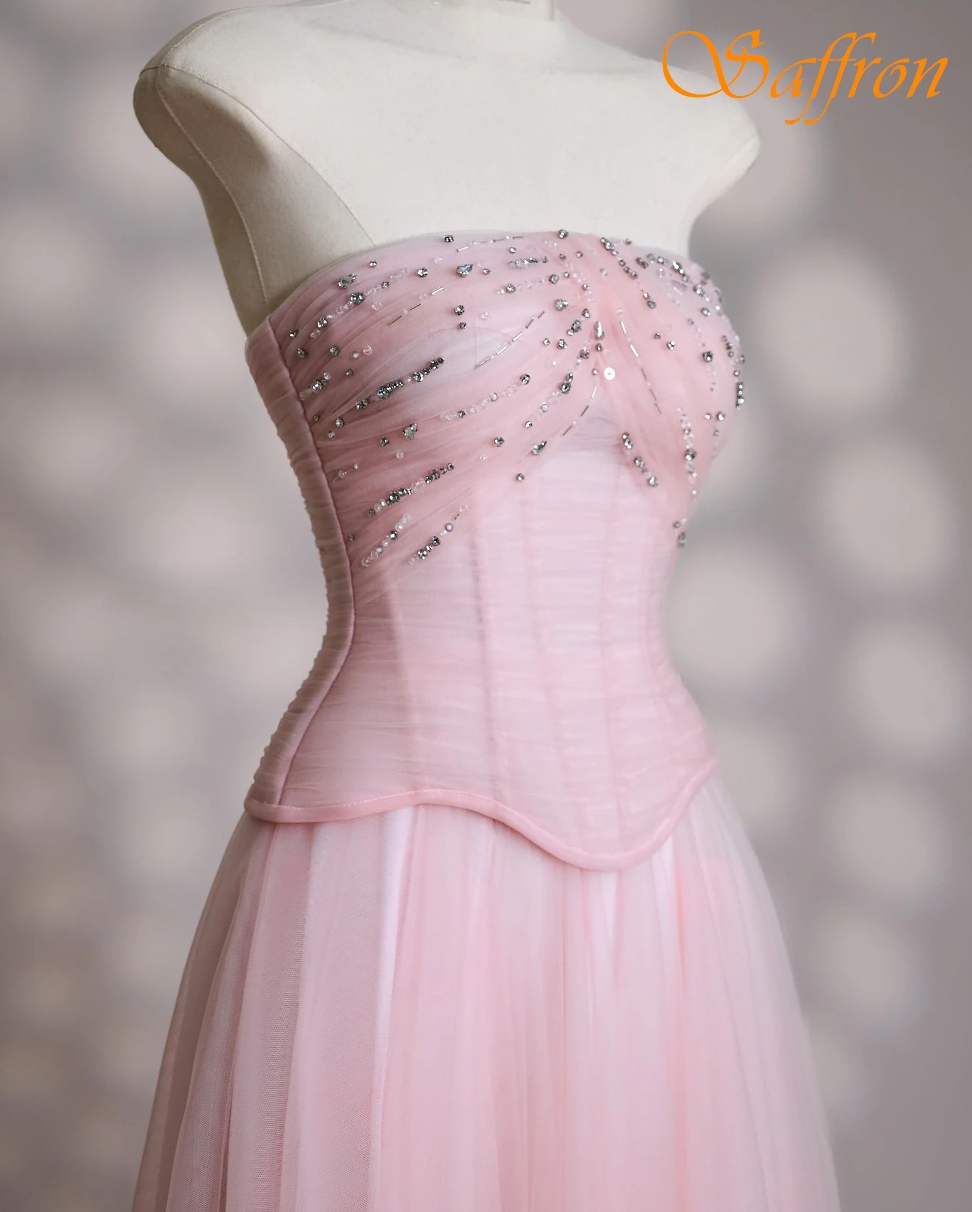 Элегантное вечернее платье трапециевидной формы без бретелек без рукавов по индивидуальному заказу, современные нежные платья для особых случаев на заказ, платья знаменитостей высокого качества