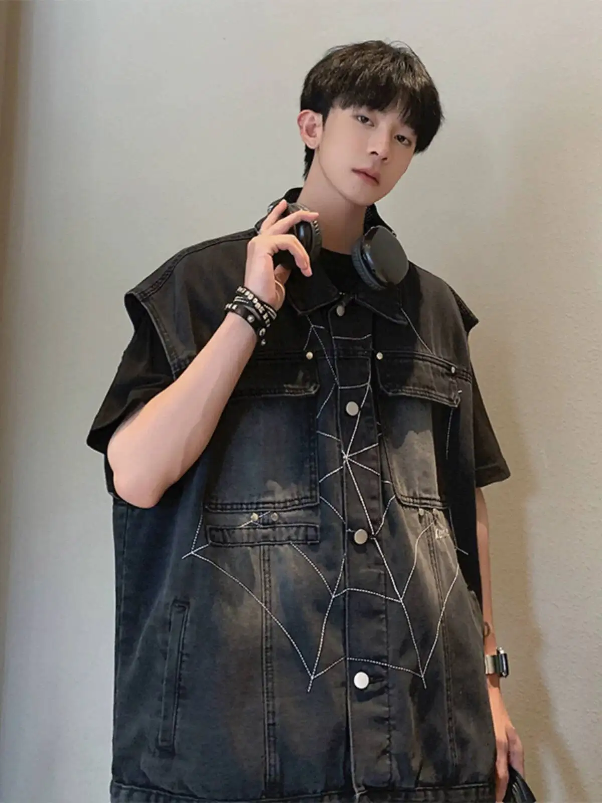 2026 New Spring Summer Men's American Retro Spider Pattern Denim Vest Vibe Style Stylish Hip Hop Sleeveless Waistcoat Outerwear