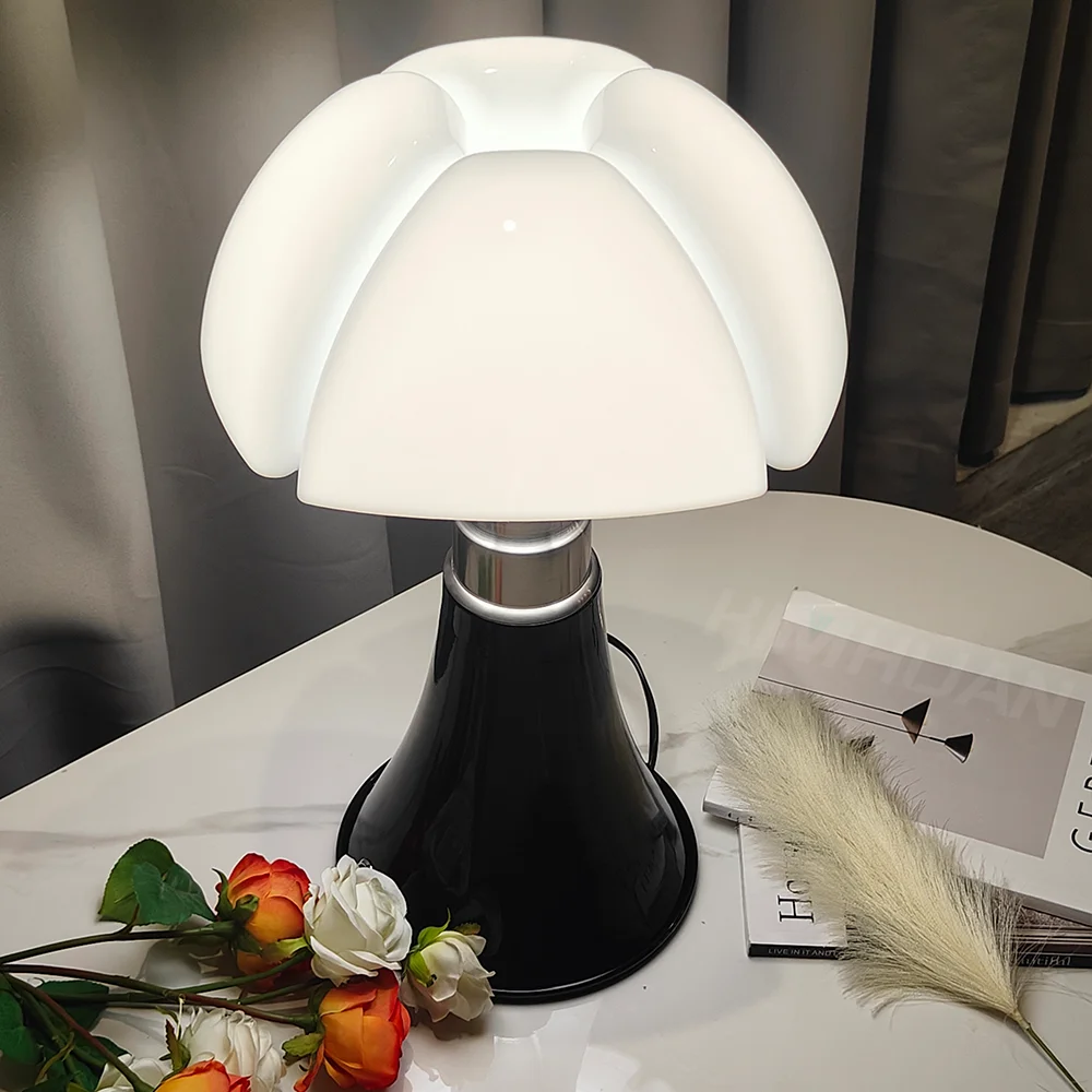 Criativa Minimalista Bat Table Lamp, Escandinavo Abajur, Iluminação Interior Decorativa, Sala de Estar e Estudo, Iluminação Quarto