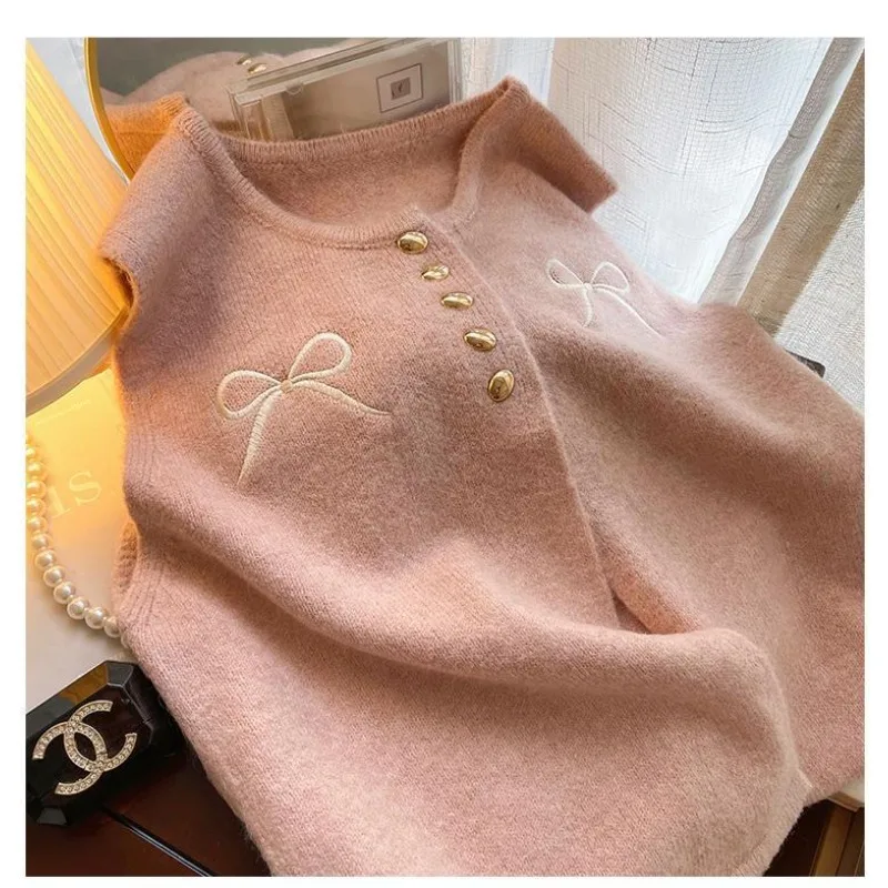 Bild 4: Frauen 2025, Herbst Neue Genähte Taste Mode Ärmellose Gestickte Rundhals Pullover Weste