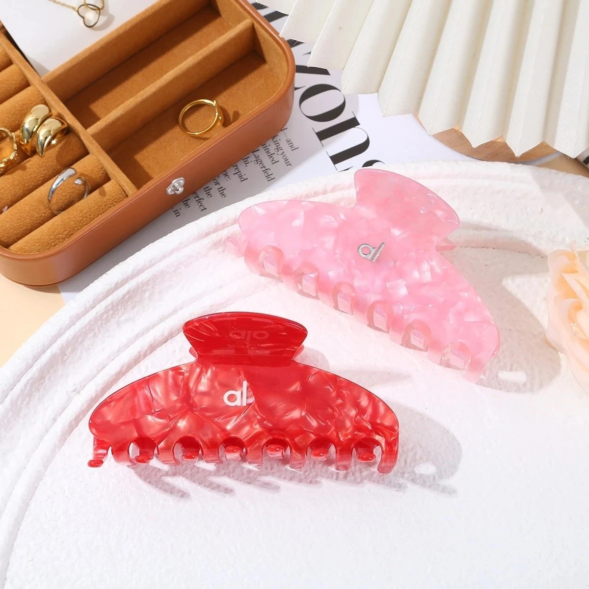 

AL Double Ear Hollow-out Design with Vinegar Acid Grab Clip Women's Hair Clip for Top Hair Buns and Ponytails