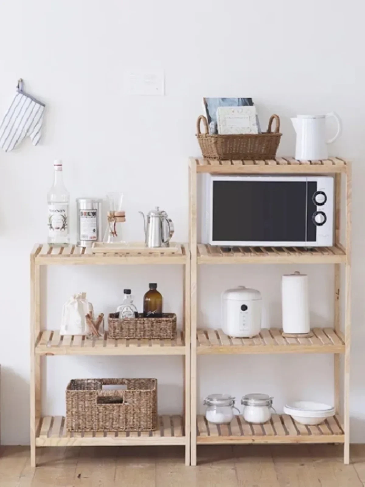 Solid wood shelf landing multi-storey balcony green fleshy flower shelf home kitchen microwave row skeleton bookshelf