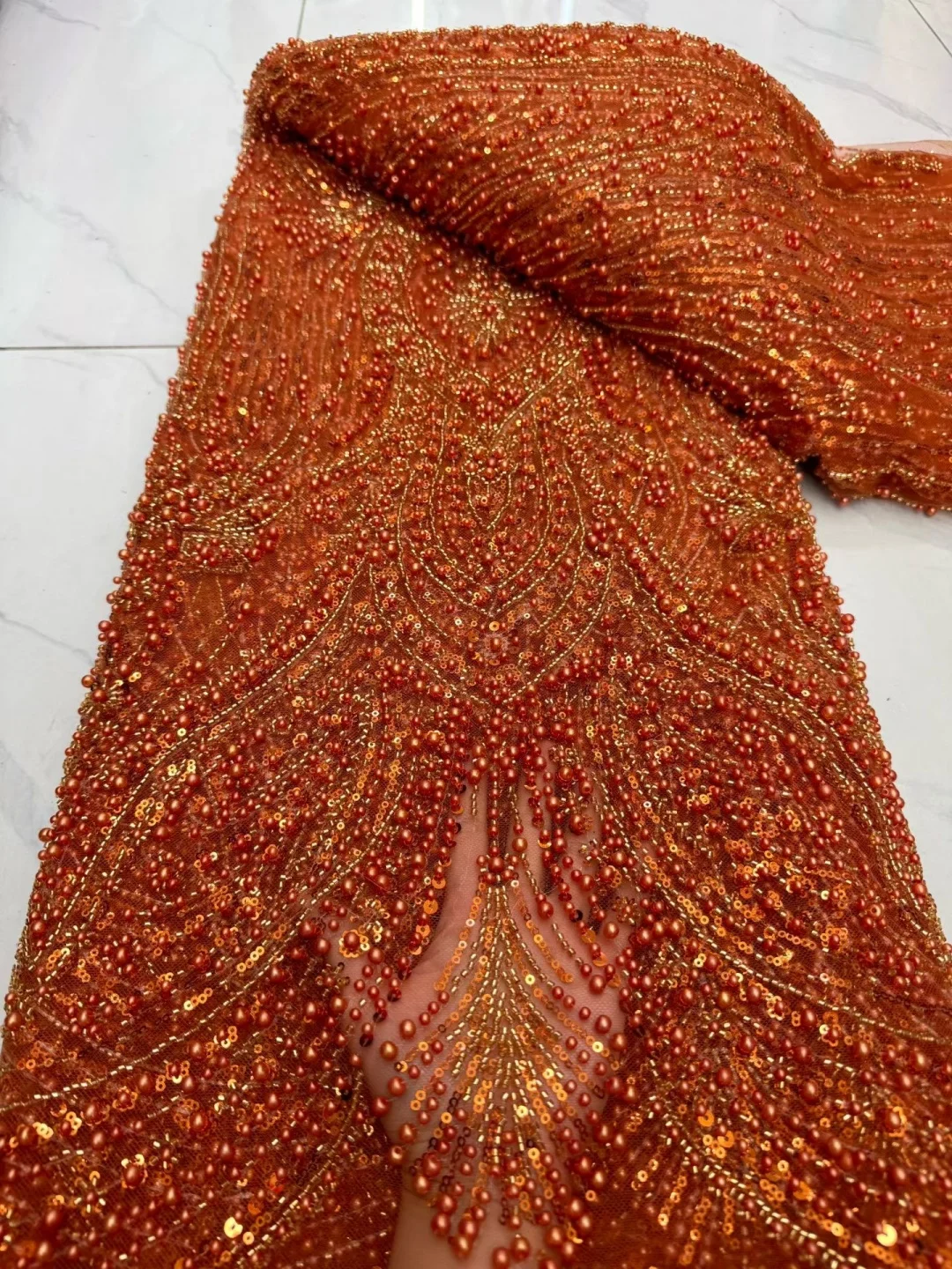 ผ้าลูกไม้ปักเลื่อมแอฟริกันสุดห - Glitter Tablecloth บทวิจารณ์และราคา