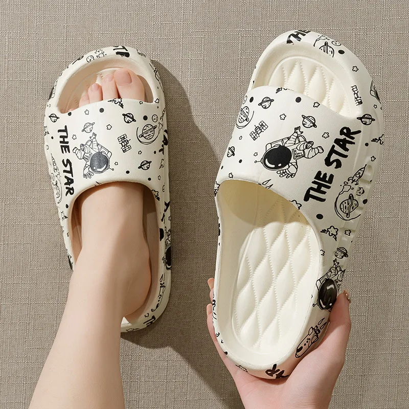 

Men Summer Slippers Cute Cartoon Print Home Floor Shoes Soft EVA Anti-slip Couples Indoor Bathroom Shower Slides Women Sandals