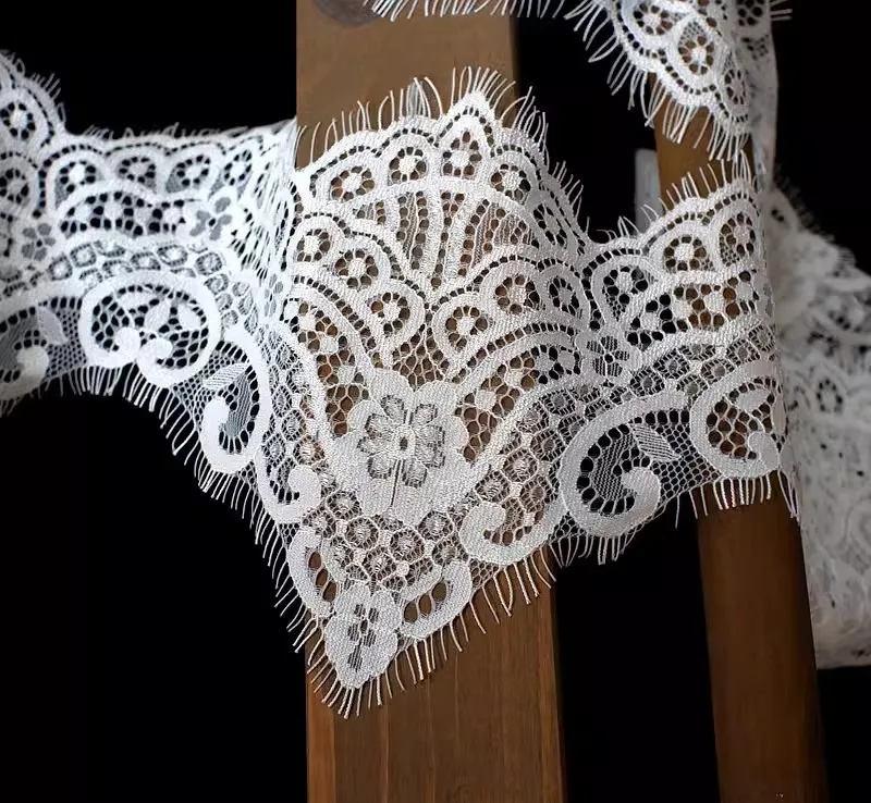 Encaje Chantilly con ribete de pestañas de color blanco, telas de encaje para manualidades de costura DIY, encaje francés vintage para ropa y trabajos de costura.