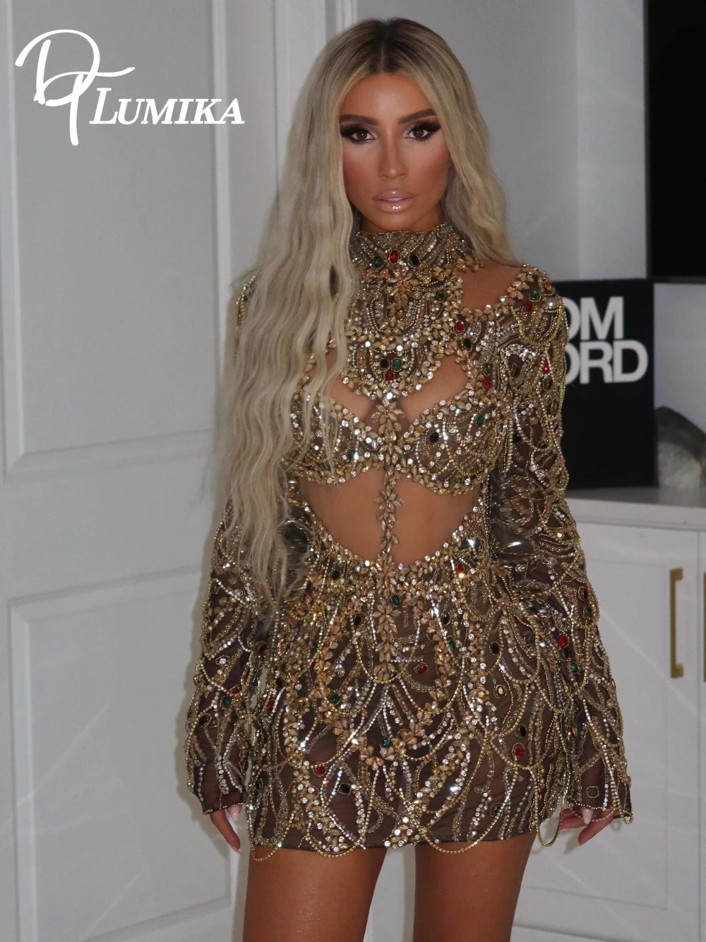 

Celebrity Sparkle Colorful Crystals Cut Out Mini Evening Dress Exquisite Tassel Long Sleeves Chic Party Customized Cocktail Gown