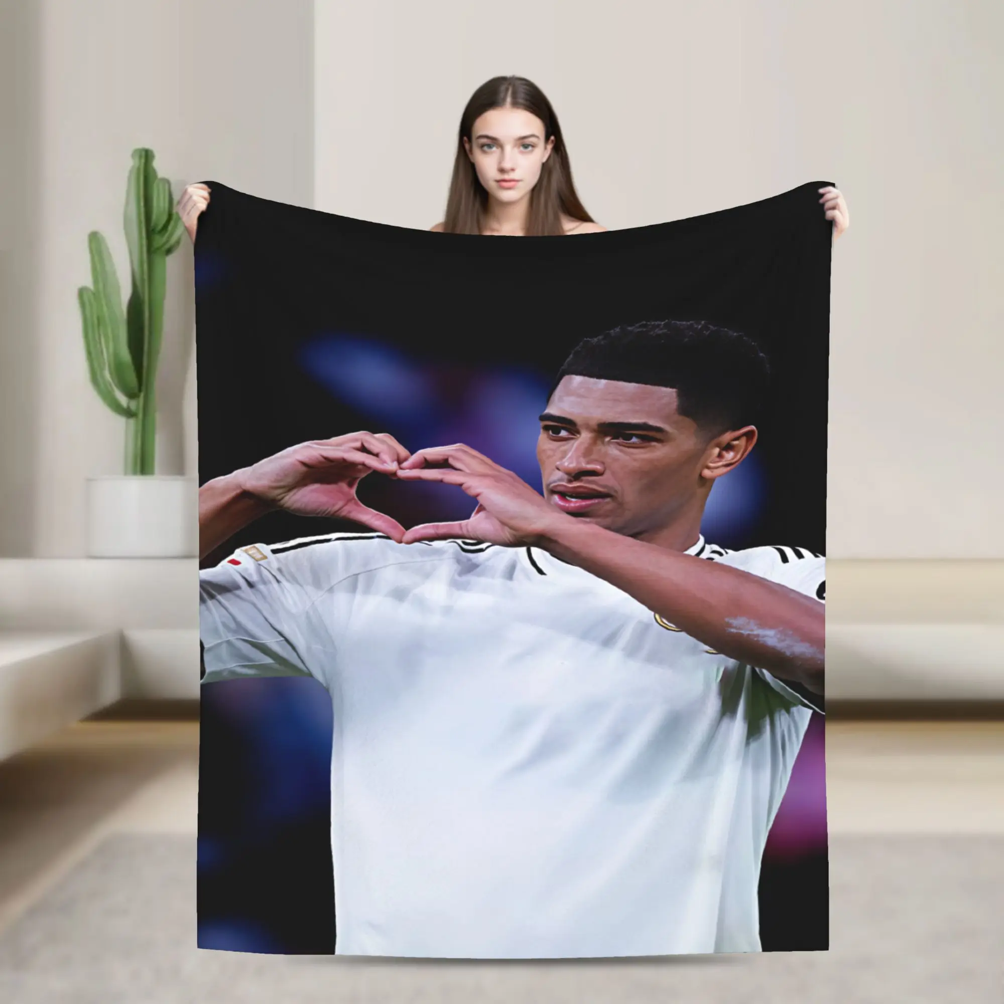 Jude Bellingham Real Madrid Heart Gesture On Pitch Blanket Picnic Flannel Bedding Throws For Home Decor Soft Warm Bedspread