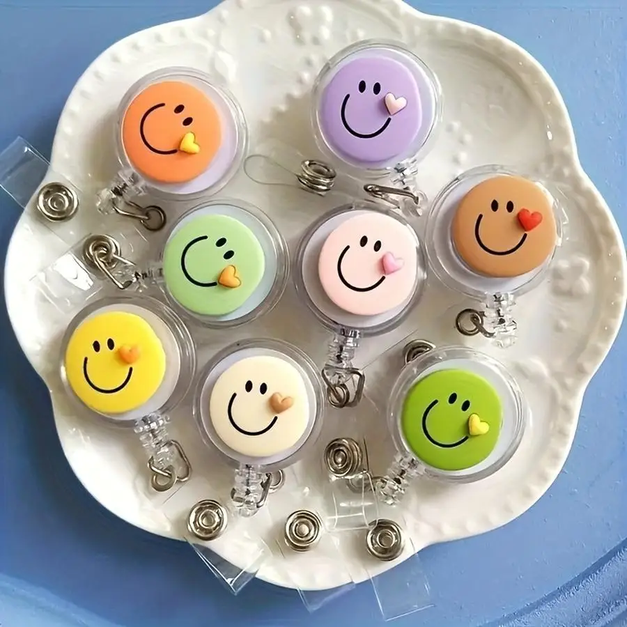 1/5/10/20/50/100pcs Random Color Cute Joyful Face Nurse Badges with Easy Stretch Retractable Clip Cartoon Employee ID Badges Fun