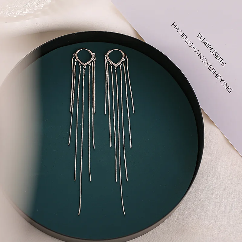 925 Sterling Silver Light Luxury Long Tassel Hoop Earring Huggies Female Temperament Love Heart Ear Buckle Jewelry Wedding Gift