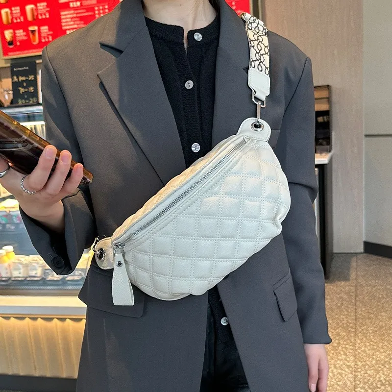 sac-de-poitrine-decontracte-en-cuir-souple-pour-femme-nouveau-modele-2026-sac-bandouliere-a-large-sangle-sac-banane-a-carreaux-pour-la-saison-printaniere