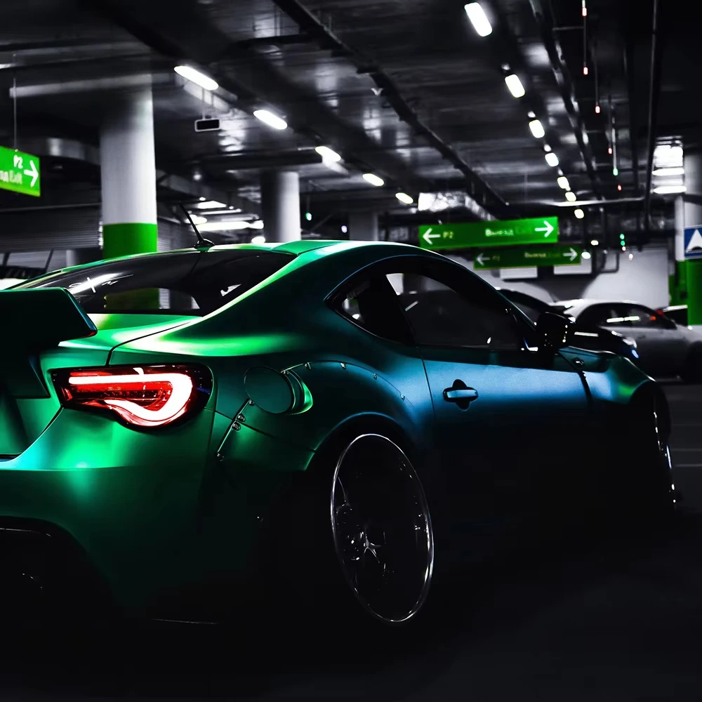

Glossy Color Change Vinyl Wrap Self-Adhesive Car Wrap Film for Full Vehicle Easy Install & Removable