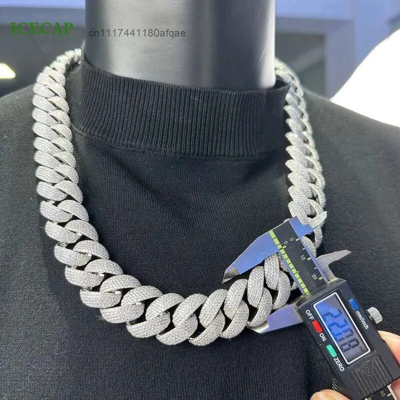 2025 Latest Design Fine Jewelry Hiphop Style 925 Sterling Silver Vvs Moissanite Necklace 22mm Iced Out Cuban Link Chain for Men.