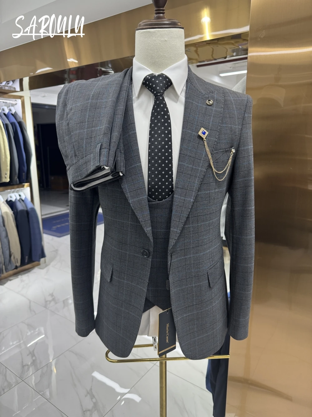 

Classic Grid Pattern Groom Wear Luxurious Suit Jacket Vest Pants Handsome Successful Business Man Customized Set High Quality