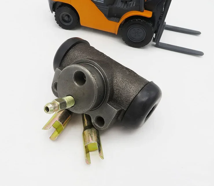 

Suitable for Forklift Truck Accessories Brake Cylinder Brake Cylinder 52-11105-52100-WH TCM/ATF 2-3T (Supporting)