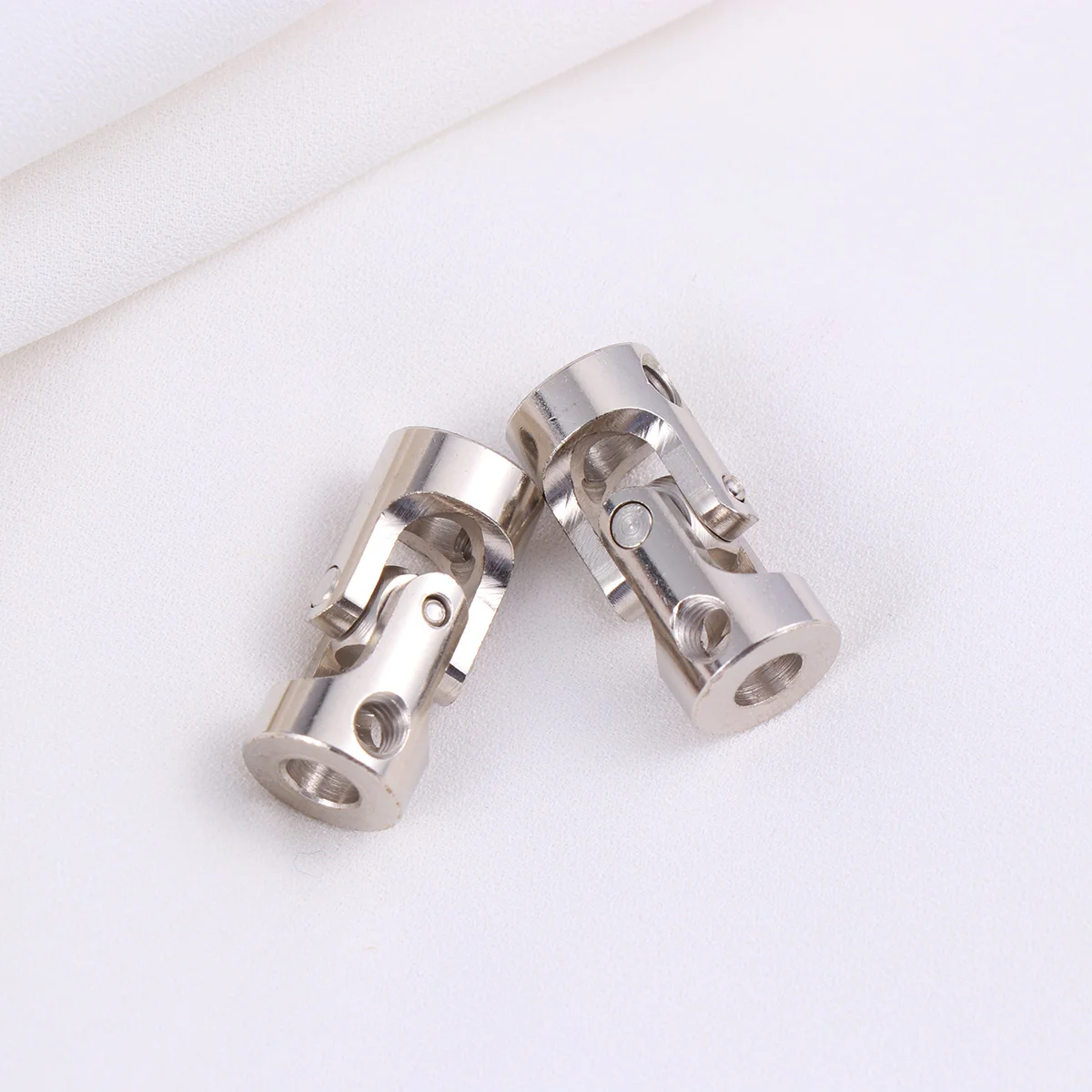 5 Pcs in Package Universal Joint Shaft Coupler Coupling Steering Connector for RC Car Crawler Boat (Silver)