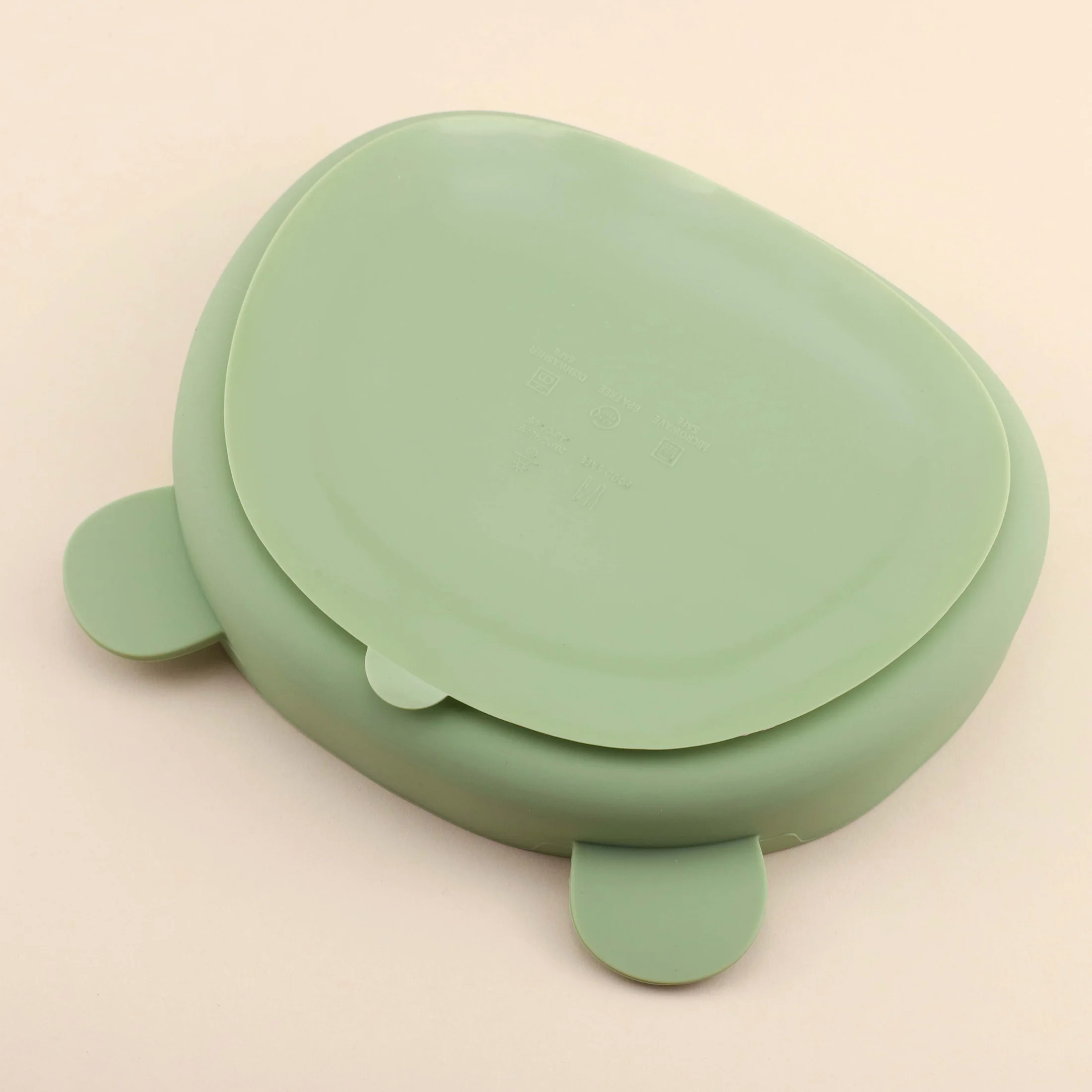 Food grade silicone meal plate cartoon bear meal plate large suction cup with strong suction force