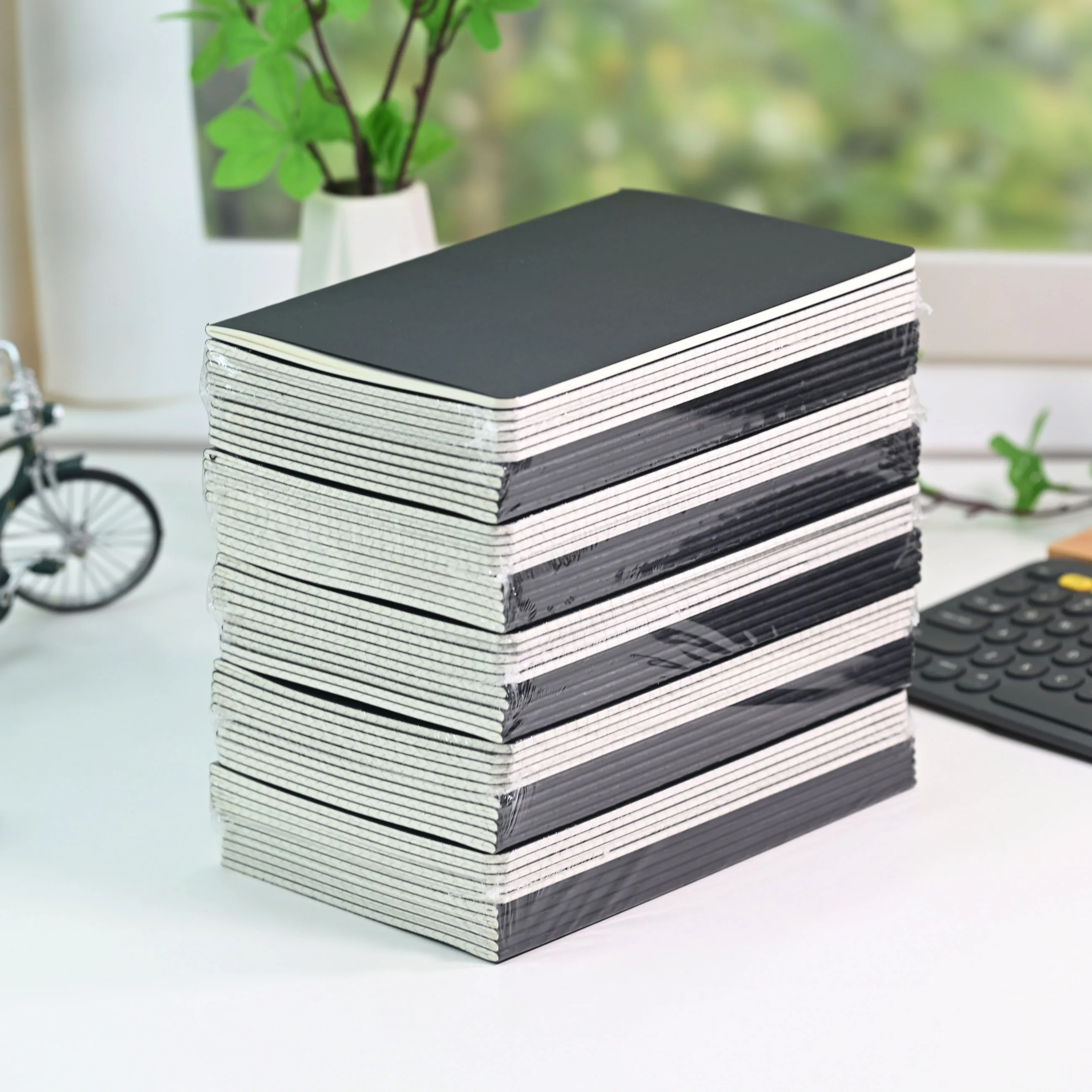 1PC A5 Black Kraft Cover Notebook 36 Sheets 72 Pages Lined Grid Blank Journal Notebook, Bulk Softcover Memo Notepad For School