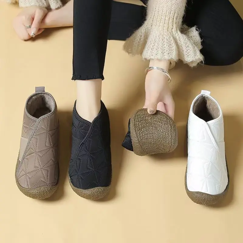 

Ноги из шерсти авиационной ткани на зимних сапогах, на низком каблуке, удобные, нескользящие, легкие женские хлопковые туфли.