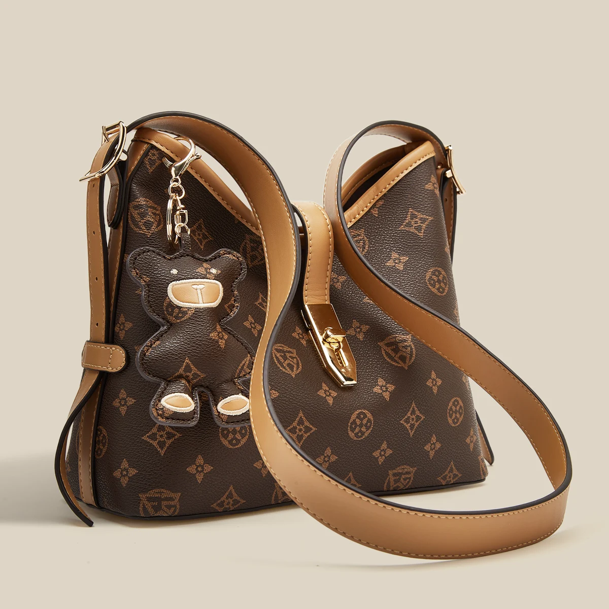 

SAFIYA Female PVC Shoulder Bag Vintage Classic Crossbody Bag 2026 Large Capacity Tote Bag Cute Decoration Charm