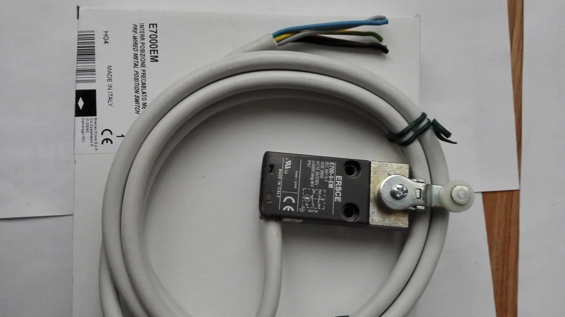 New original limit switch model E7000EM