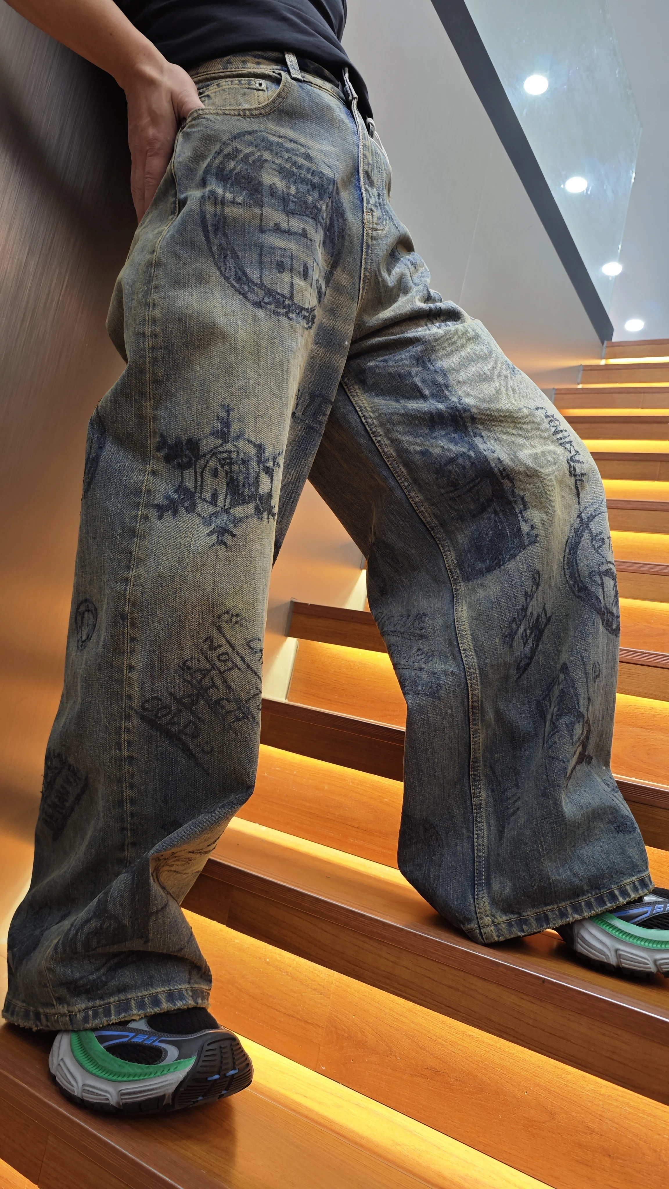 

AL502 BLCG High Waist Super Quality Loose Fitting Denim Pants Heavy Thick Unisex Fashion Art Stylish Hand Painting Jeans