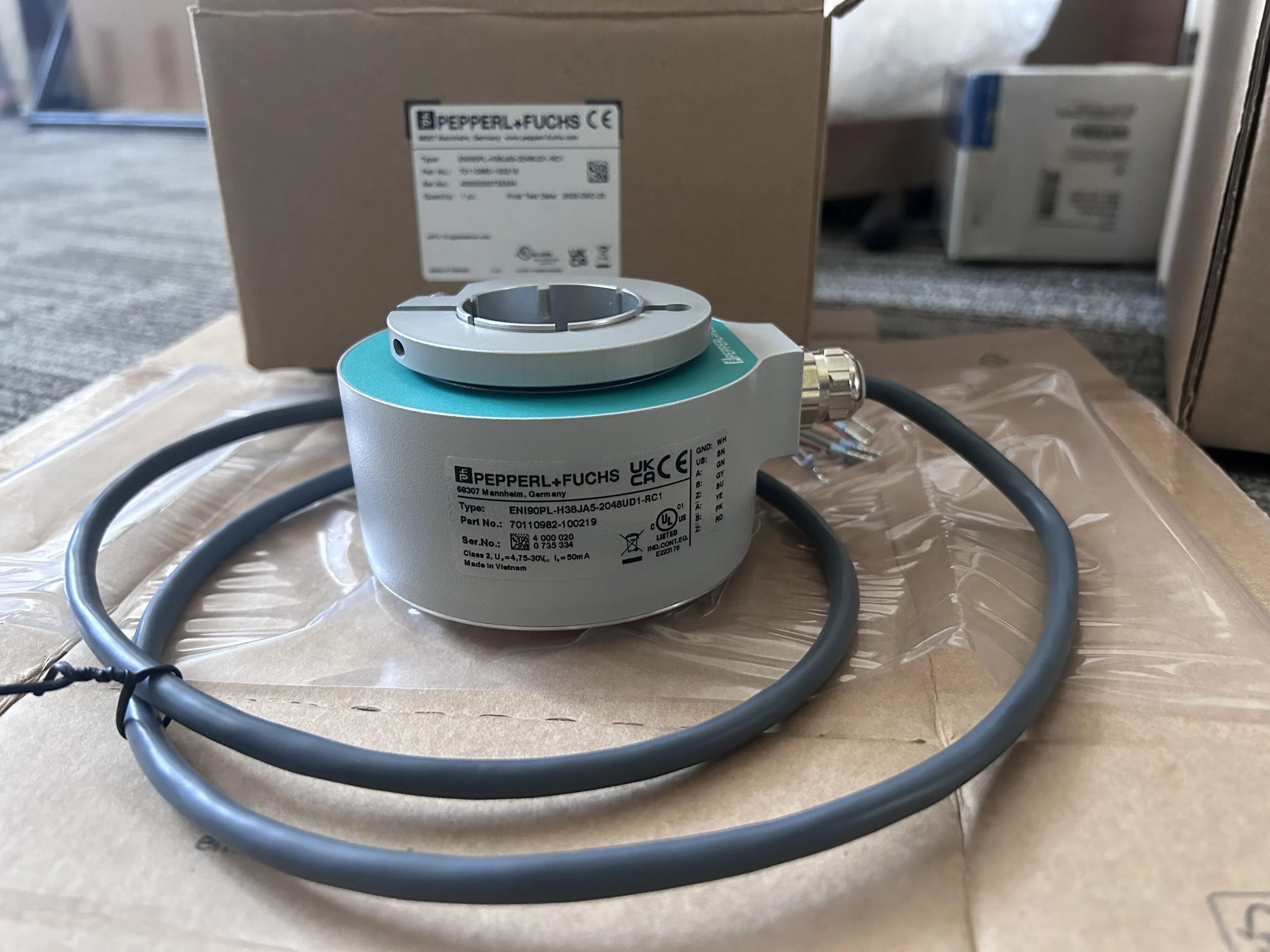 

Original PEPPERL+FUCHS ENI90PL Series Encoder ENI90PL-H25JA5-2048UD1-RC1 ENI90PL-H30JA5-1024UD1-RC1 ENI90PL-H38JA5-2048UD1-RC1