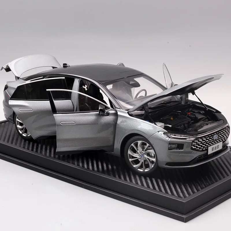 

1:18 Ford Mondeo 2022 Alloy Luxy Car Model Diecasts Metal Vehicles Car Model Simulation Collection Childrens Toy Gift Decoration