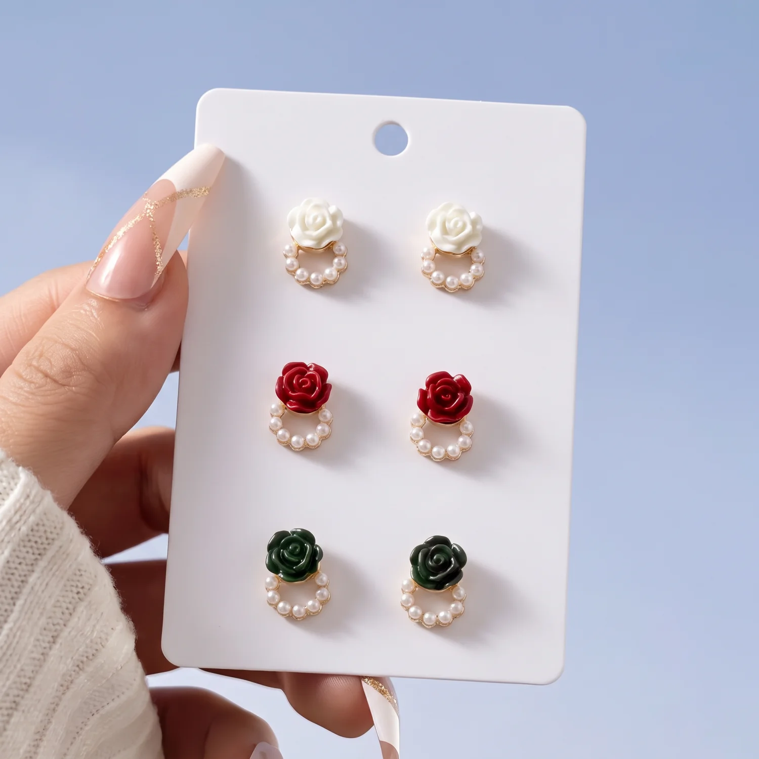 3 Pairs of Exquisite and Compact Vintage Rose Pearl Circle Flower Earrings Set, Elegant French Romantic Style Rose Earrings in Various Colors Such as White, Red, and Green, Suitable for Daily Wear, Date Nights, and Wedding Parties as Accessories and Gifts