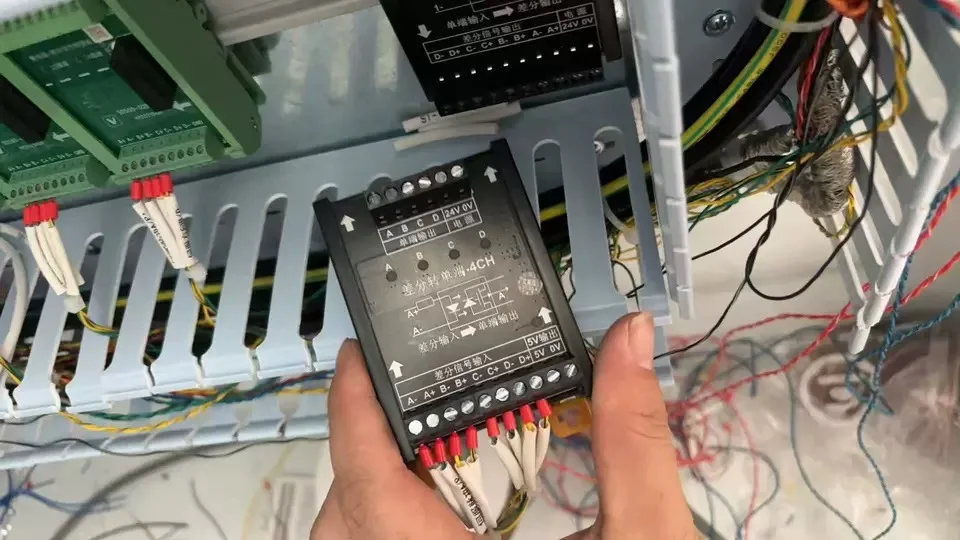 Tailkuke Differential Signal Converter to Collector 5V to 24V Encoder Pulse NPN/PNP Differential to Single-ended Module